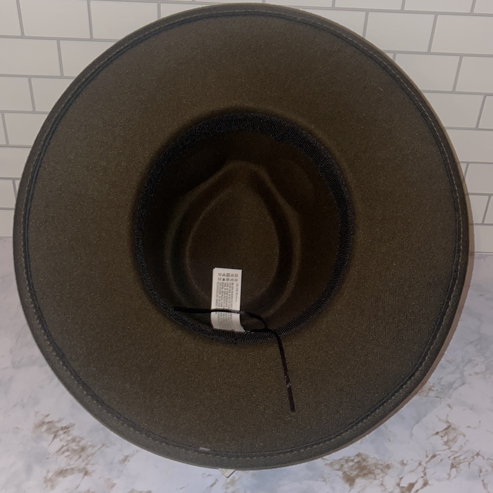 Fedora - Picture 3 of 3